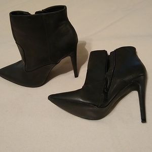 Size 9 high-heeled black boots